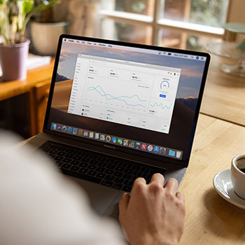 色撸撸在线视频,带你领略网络色情内容的阴暗面